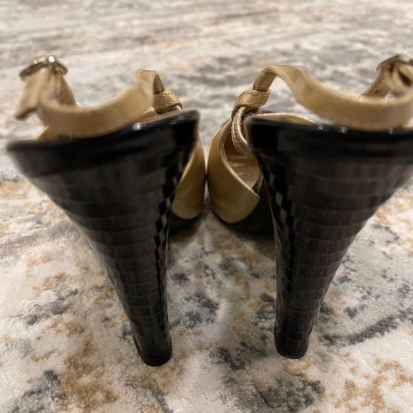 CHANEL heels  - Picture 3 of 5